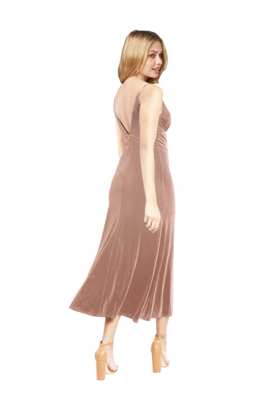 Cheap Midi Length Short V-Neck Velvet Cocktail Prom Dress / Homecoming Dress with Notched Neckline UK
